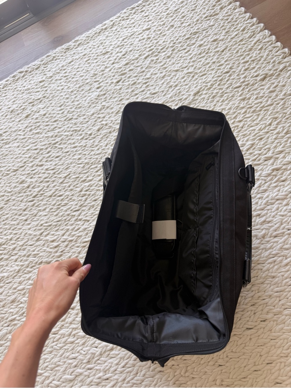 BEIS Weekend Bag - Picture 6 of 7